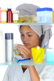 salicylate free products, woman looking at pill jar ingredients