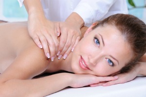 fibromyalgia massage, woman being massaged