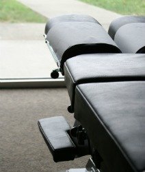 chiropractic and fibromyalgia, chiropractor table